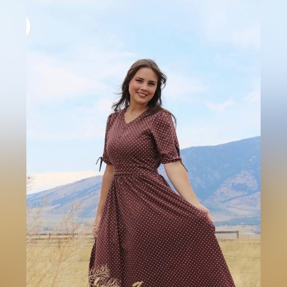 Super Cute Dresses Donovan Dots Brown Maxi Dress
Nursing Dress - Picture 6 of 7